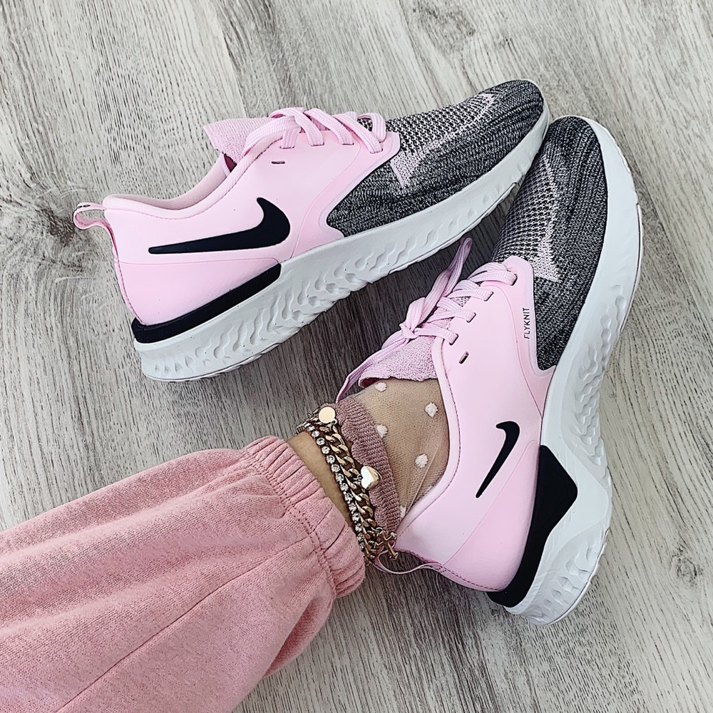Nike odyssey react flyknit sneakers - Picture 2 of 7